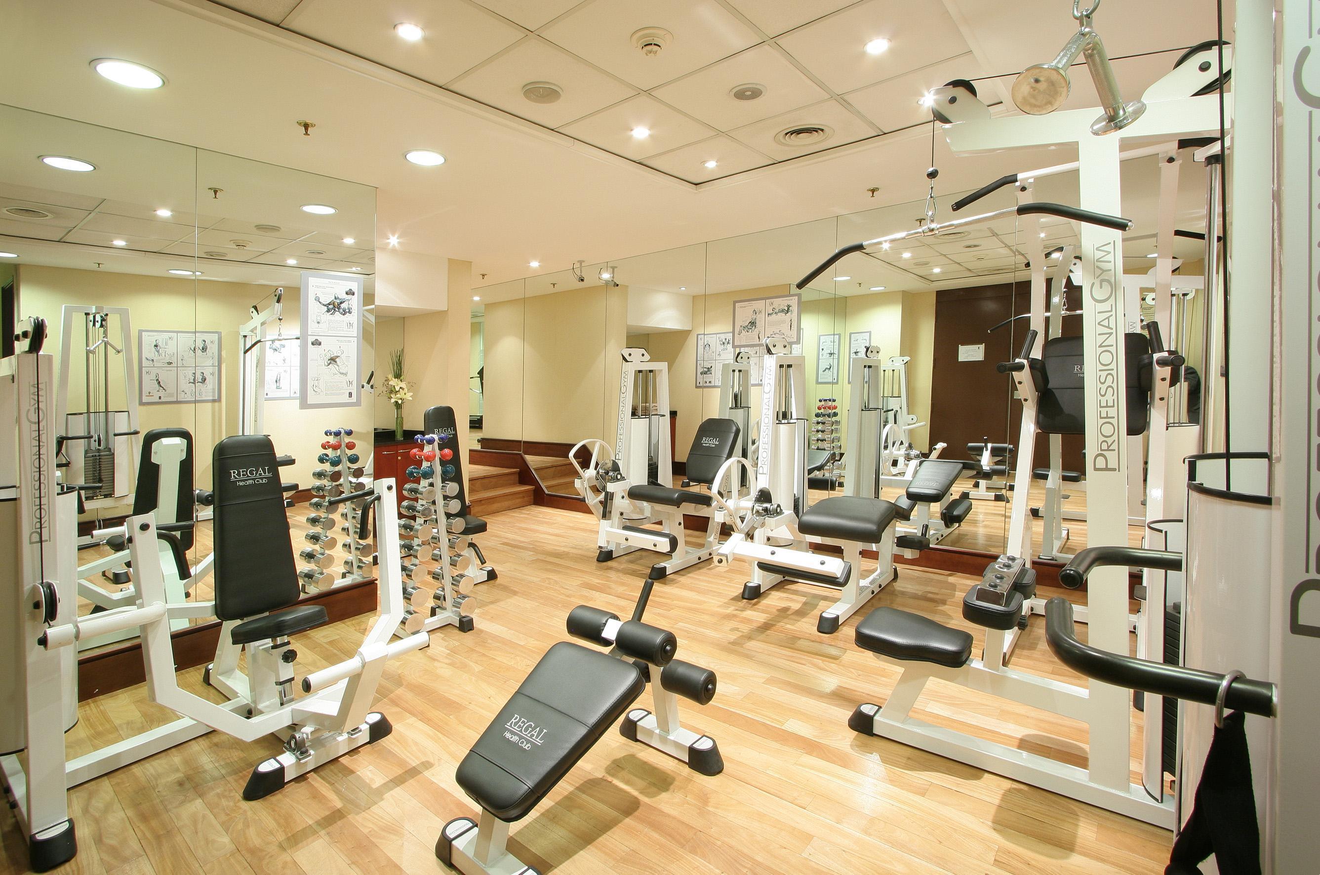 מלון בואנוס איירס Regal Pacific Puerto Madero מראה חיצוני תמונה A gym in a hotel