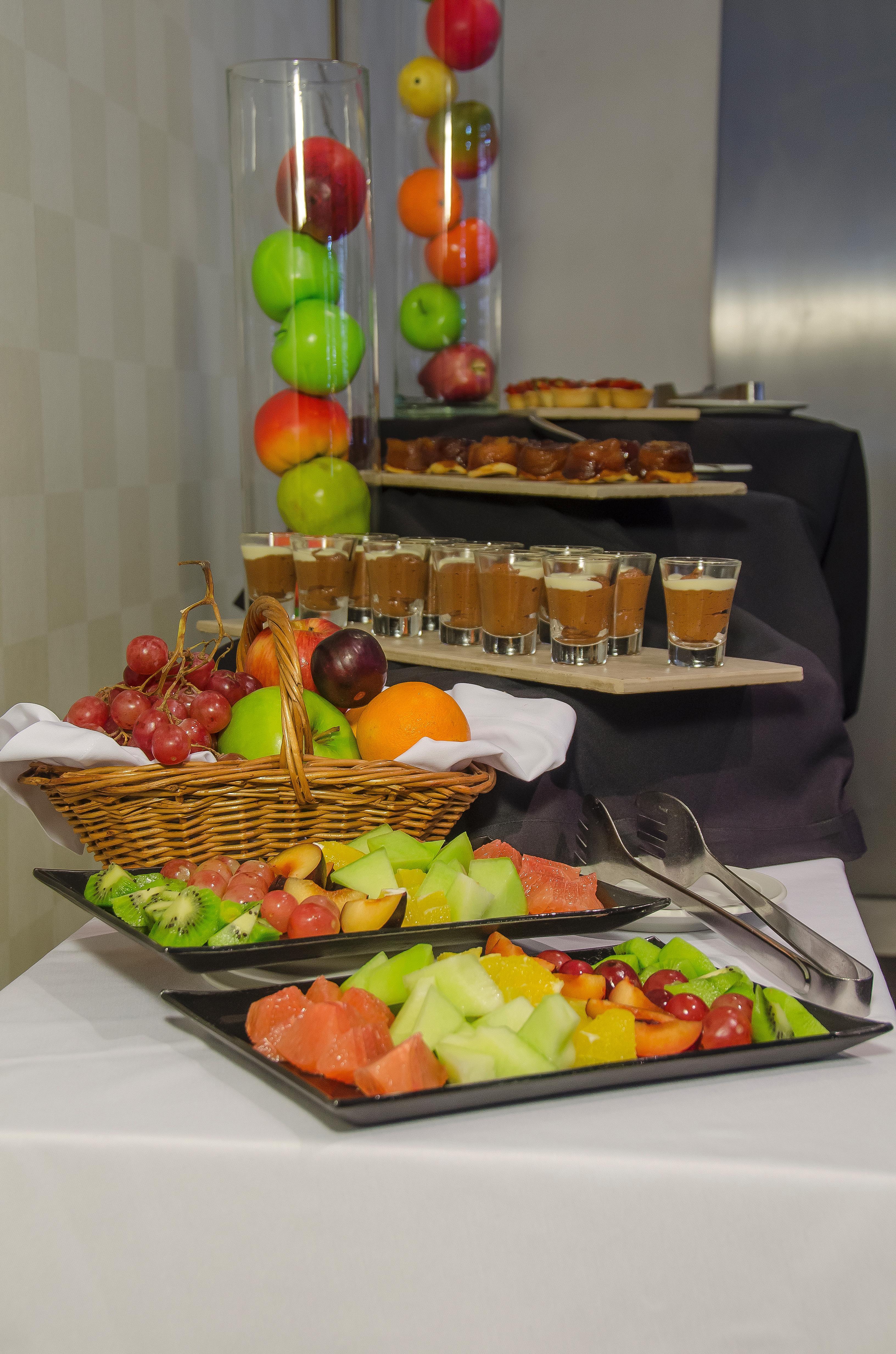 מלון בואנוס איירס Regal Pacific Puerto Madero מראה חיצוני תמונה Fruit salad