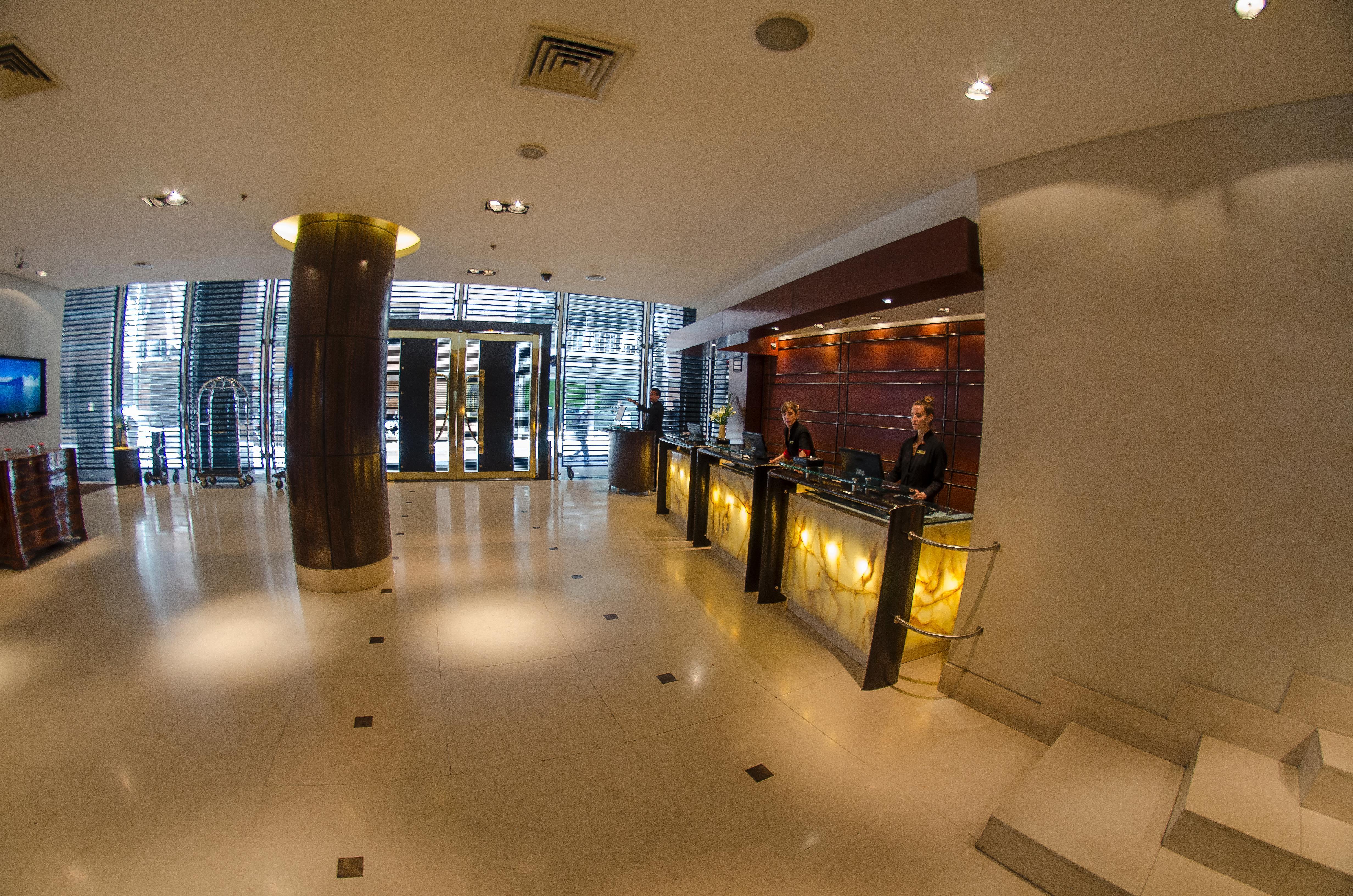 מלון בואנוס איירס Regal Pacific Puerto Madero מראה חיצוני תמונה The lobby of the hotel