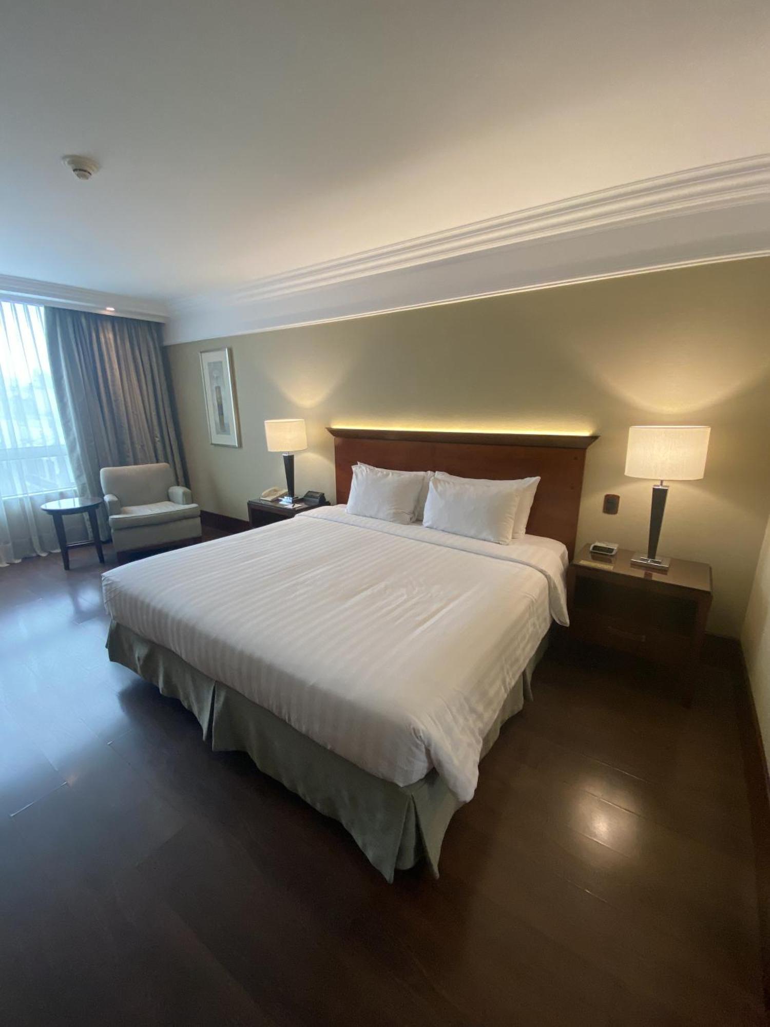 מלון בואנוס איירס Regal Pacific Puerto Madero מראה חיצוני תמונה A room at the hotel