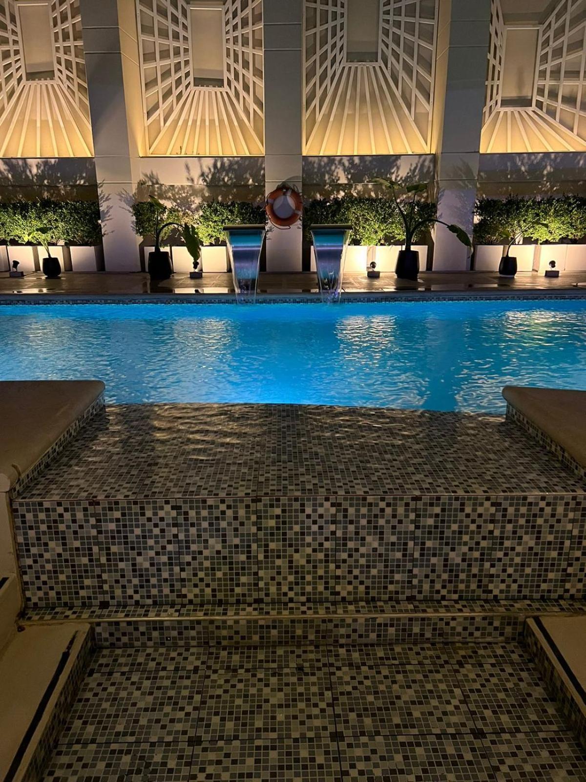 מלון בואנוס איירס Regal Pacific Puerto Madero מראה חיצוני תמונה The pool at the hotel